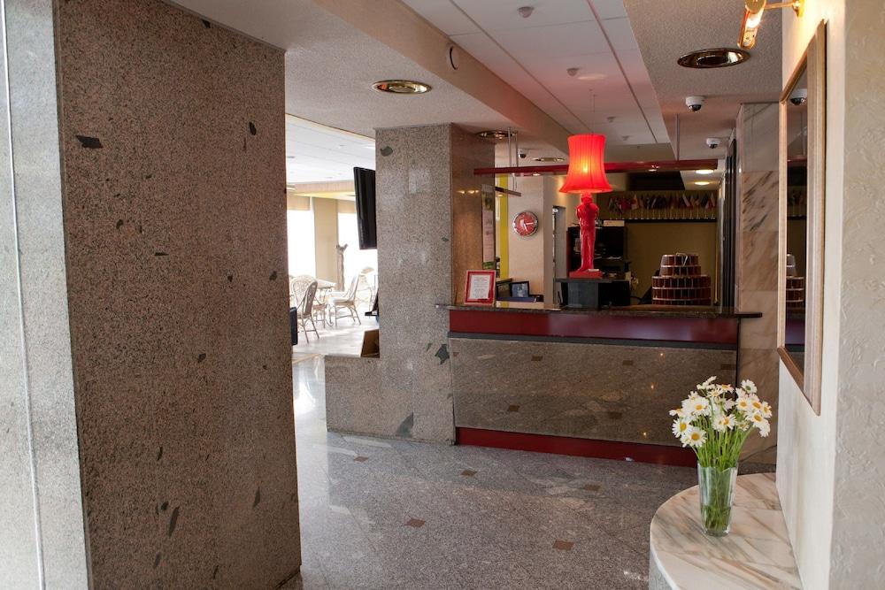 Karolina Park Hotel VNO Eksteriør bilde