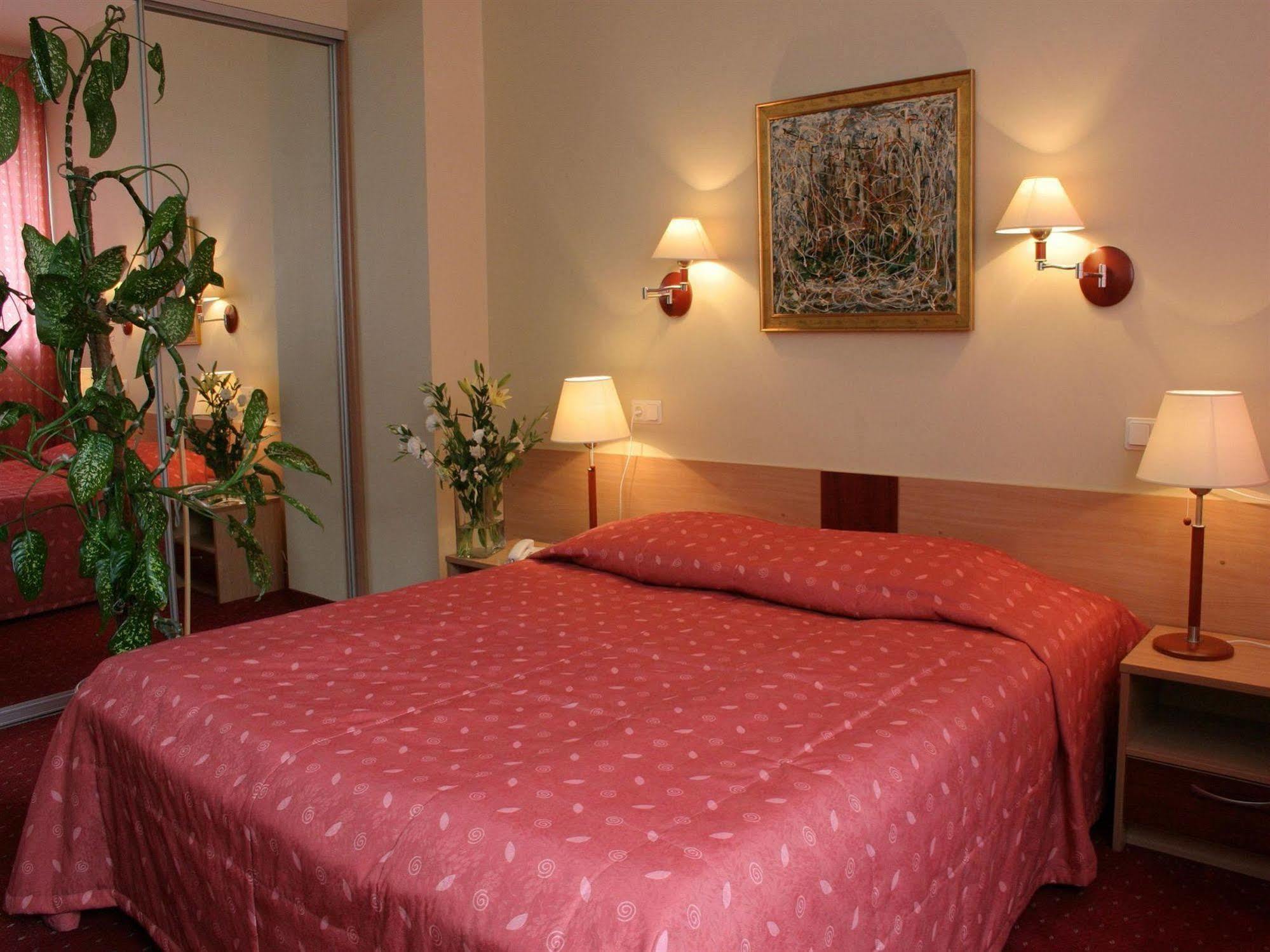 Karolina Park Hotel VNO Eksteriør bilde